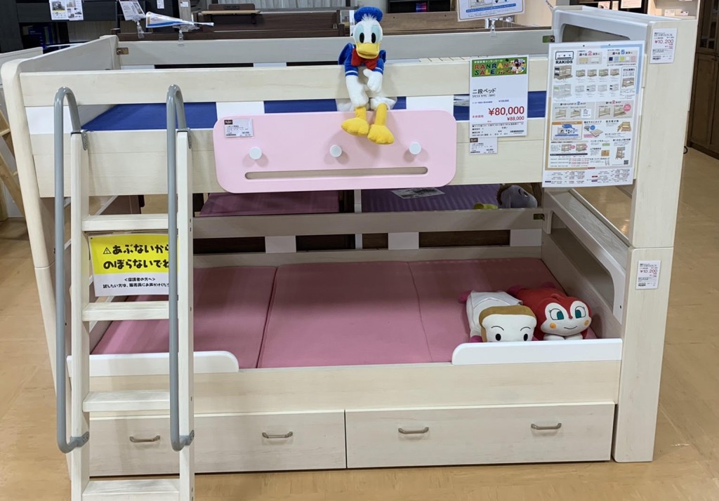 机、2段ベット、大集合〜！！ | 家具インテリアのルームズ大正堂